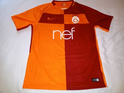 tricou-fotbal-cu-galatasaray-istanbul