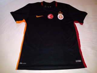 tricou-fotbal-galatasay-istanbul
