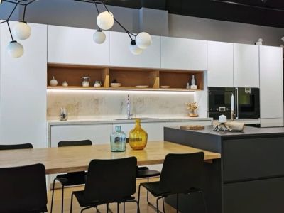 mobilla-la-comanda-mobilla-bucatarie-mobilla-baie-mobilla-dormitor-mobilla-living-etc-mobila-conte