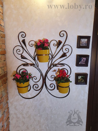 suport-de-perete-pentru-cinci-flori-cale-big-0