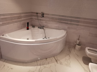 apartament-la-curte