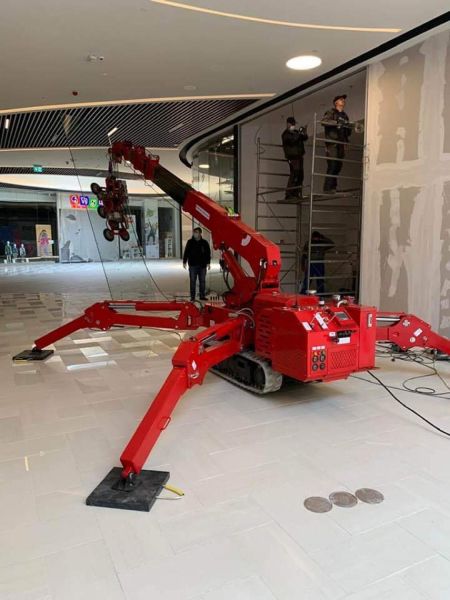 inchiriere-macara-spider-si-stivuitor-big-0