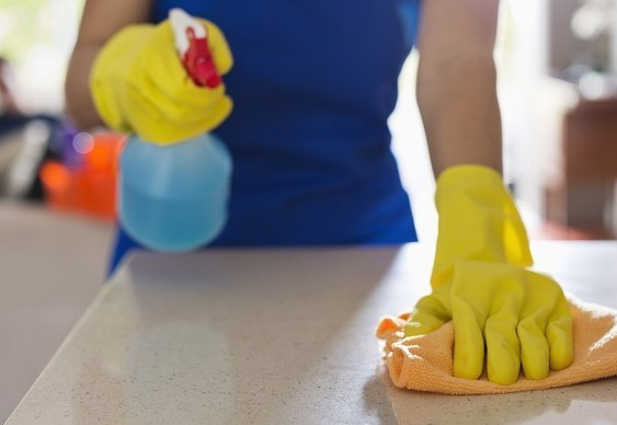 firma-de-curatenie-canapele-si-coltare-la-domiciliu