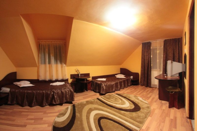 expert-imobiliare-hmta-oferim-cazare-pe-perioada-festivalului-husttle-big-2