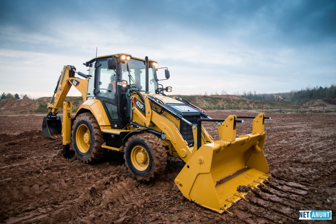inchiriez-buldoexcavator-cu-atasamente-diverse-big-3
