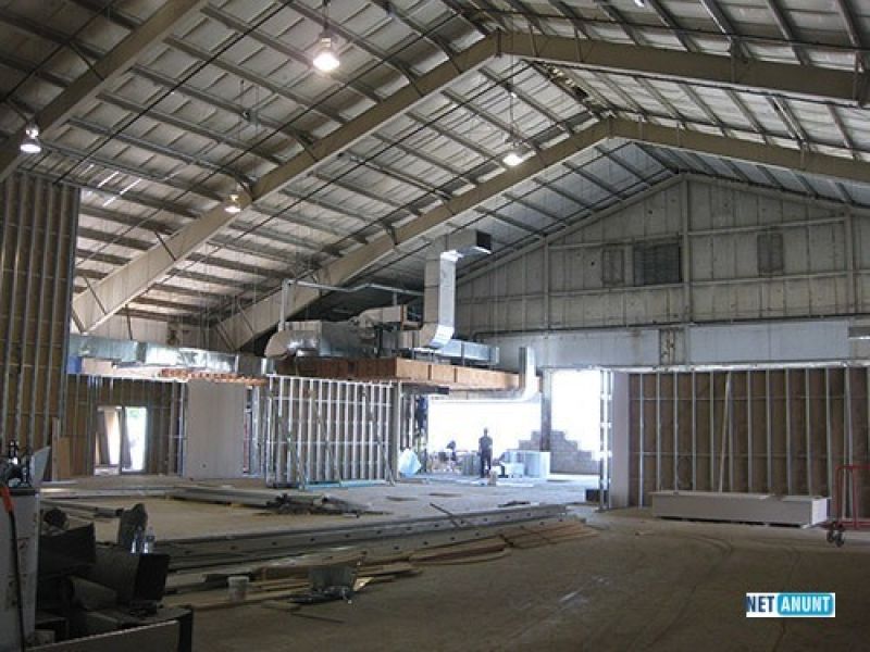 montam-panouri-sandwich-si-constructie-metalica-big-0