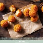 bitterballen-cu-branza-old-amsterdam-total-blue-small-0