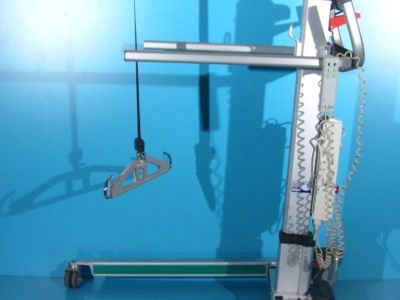 macara-pentru-ridicarea-si-transportul-pacientilor