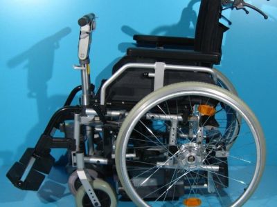 scaun-cu-rotile-electric-alber-uniroll-latime-sezur-44-cm