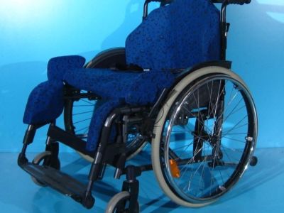 scaun-cu-rotile-din-aluminiu-otto-bock-xxl2