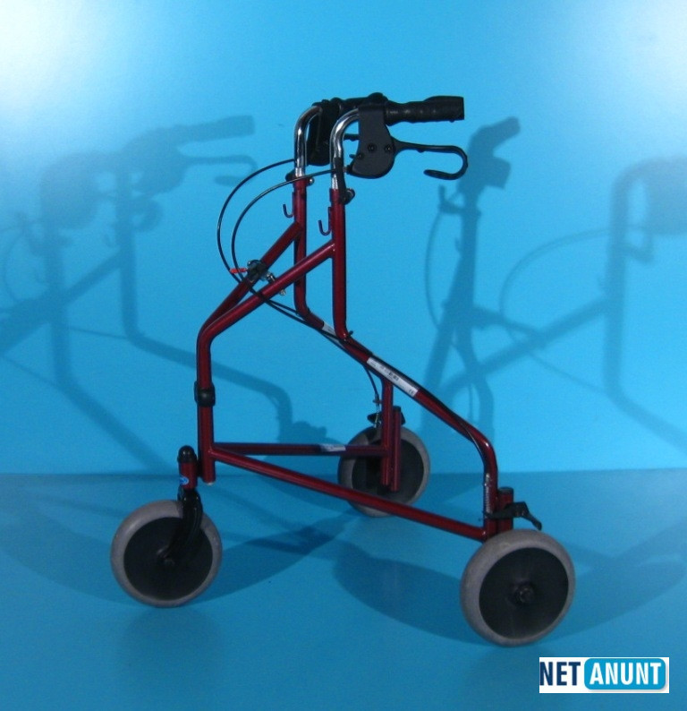 cadru-de-mers-cu-3-roti-invacare