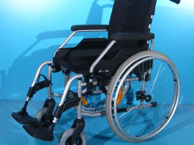 scaun-cu-rotile-meyra-latime-sezut-43-cm