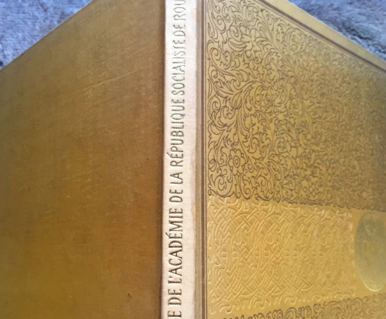 la-bibliotheque-de-l-academie-rsr-1968-big-1
